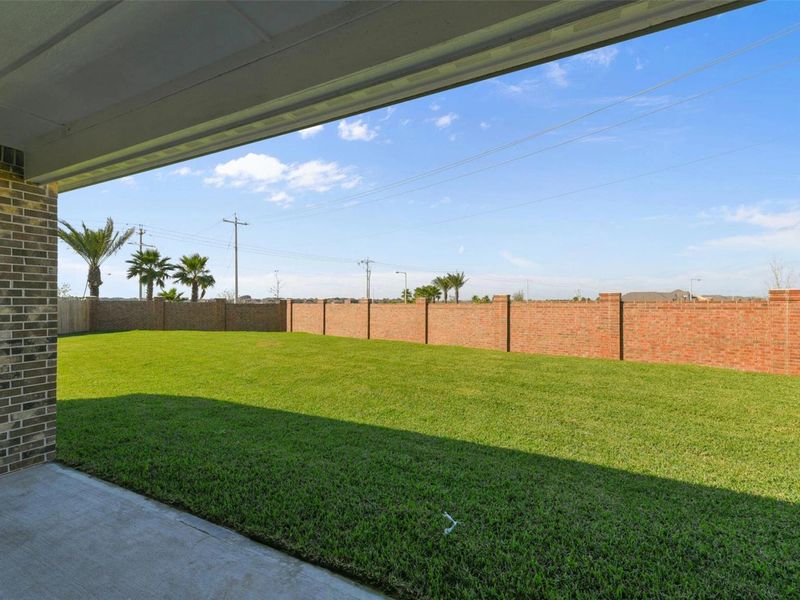 Exterior details and patio area of a home in Lago Mar, Texas City (Image 2). Exterior details and patio area of a home in Lago Mar, Texas City (Image 2).