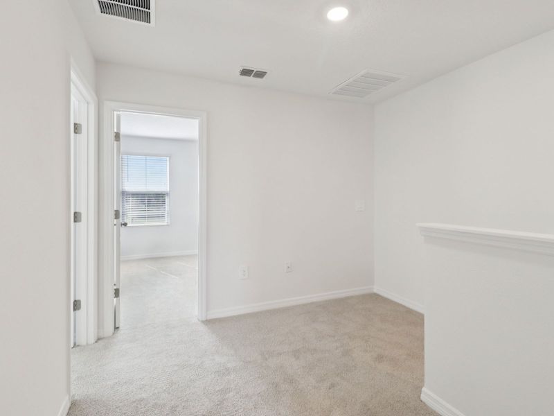 Spacious, unfurnished interior of a new home in Cagan Crossings West, Clermont (Image 8). Spacious, unfurnished interior of a new home in Cagan Crossings West, Clermont (Image 8).