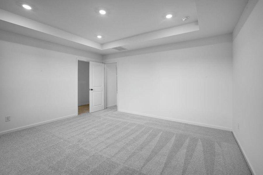 Spacious, unfurnished interior of a new home in Falls Creek, Flowery Branch (Image 14).