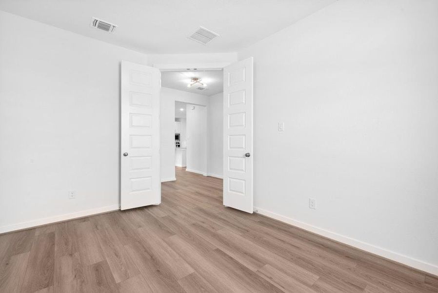 Spacious, unfurnished interior of a new home in Santa Rita Ranch, Liberty Hill (Image 21). Spacious, unfurnished interior of a new home in Santa Rita Ranch, Liberty Hill (Image 21).