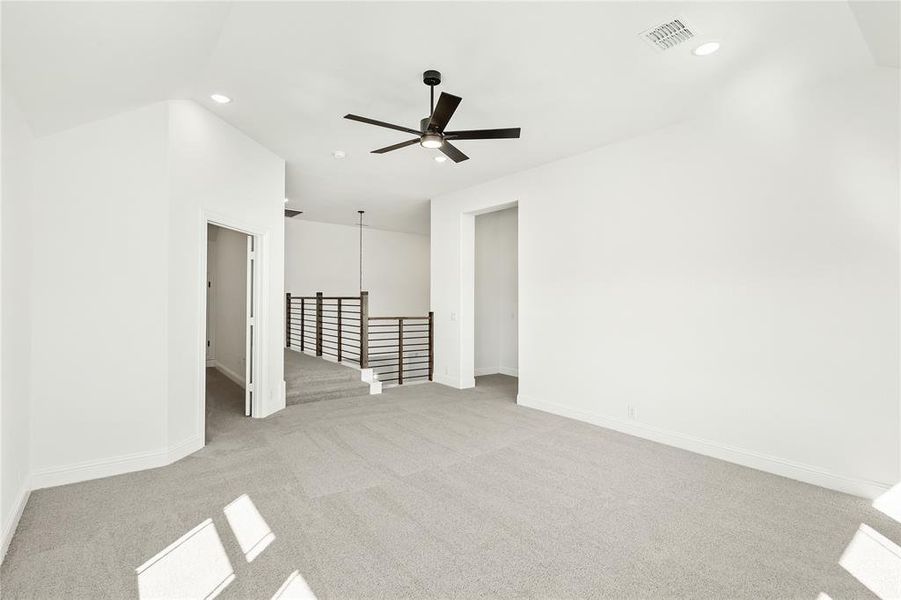 Spacious, unfurnished interior of a new home in Glenbrook, Red Oak (Image 35).