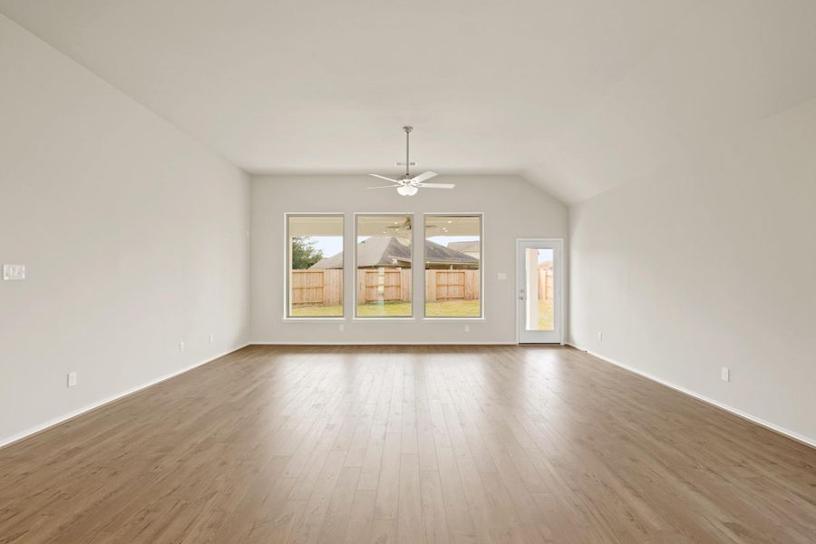 Spacious, unfurnished interior of a new home in The Meadows at Imperial Oaks, Spring (Image 25). Spacious, unfurnished interior of a new home in The Meadows at Imperial Oaks, Spring (Image 25).
