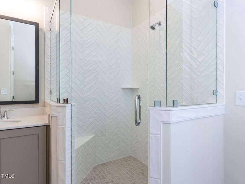 020-1280x960-primary-bathroom 020-1280x960-primary-bathroom