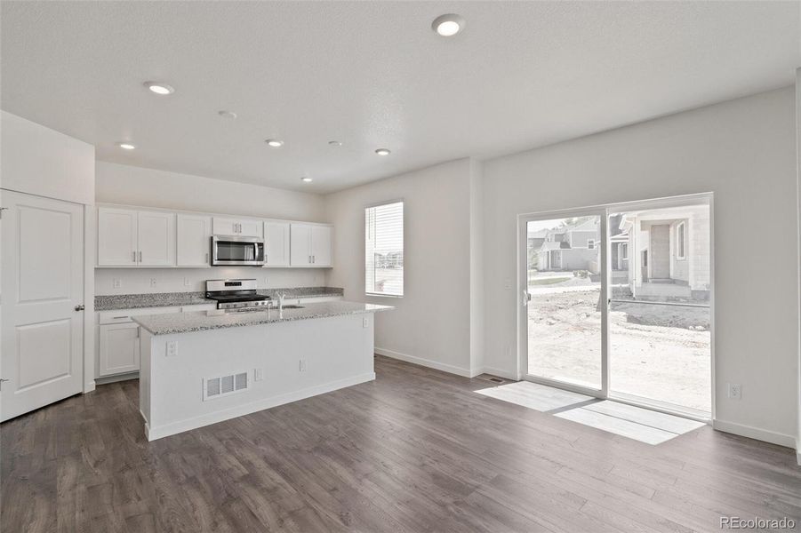 Spacious, unfurnished interior of a new home in Trails at Crowfoot, Parker (Image 14).