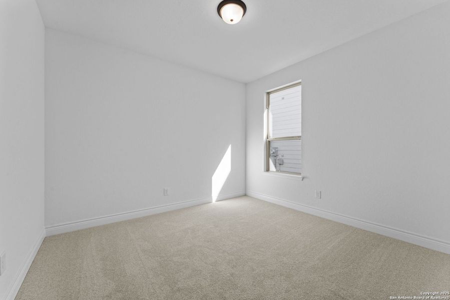Spacious, unfurnished interior of a new home in Lily Springs, Seguin (Image 22).