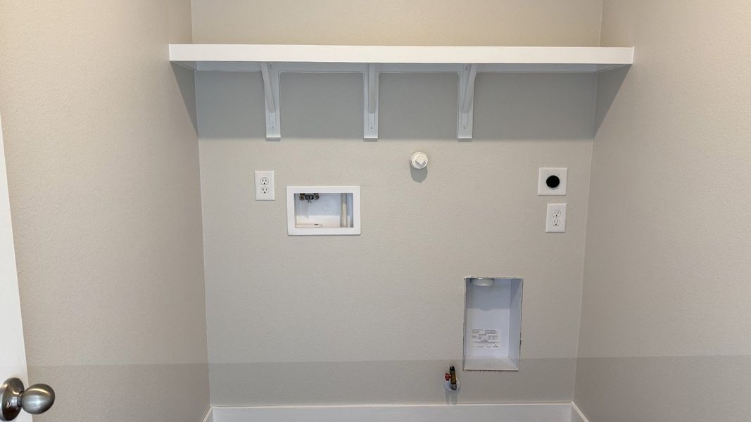 Image 27 of a home in London Towne. Image 27 of a home in London Towne.