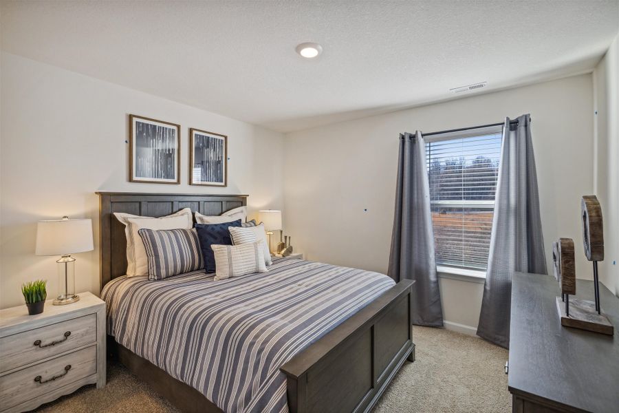 Representative furnished interior of a home built from the Robie by D.R. Horton in Johnson Farms, Greeneville (Image 17).