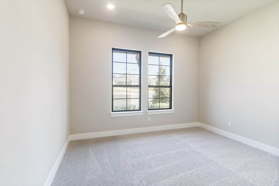 Spacious, unfurnished interior of a new home in Crescent Bluff, Georgetown (Image 22). Spacious, unfurnished interior of a new home in Crescent Bluff, Georgetown (Image 22).