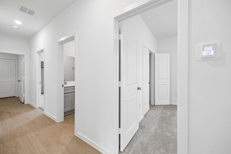 Spacious, unfurnished interior of a new home in Mavera, Conroe (Image 27).