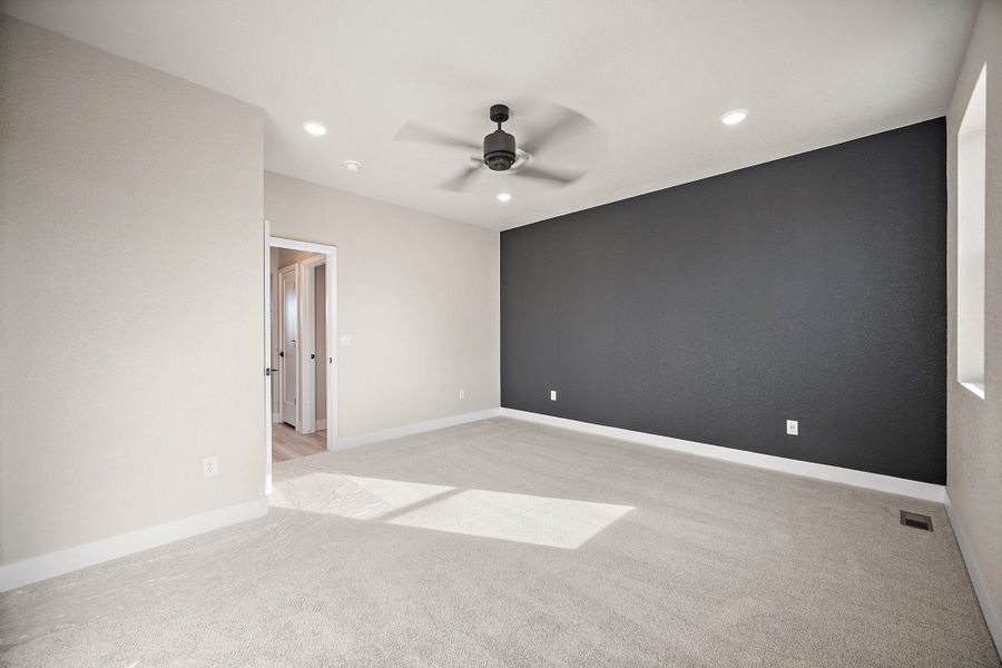 Spacious, unfurnished interior of a new home in Pony Park, Colorado Springs (Image 28).