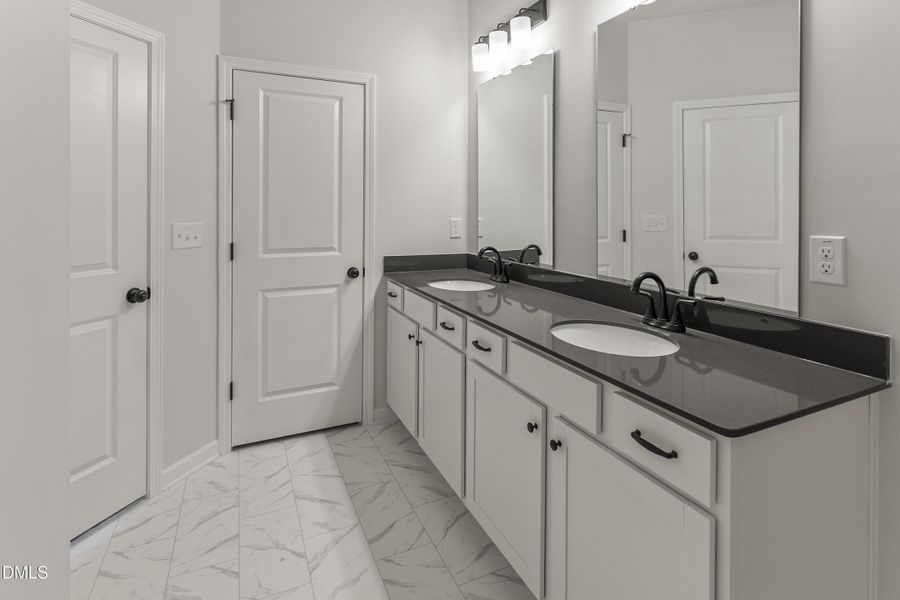 Primary Ensuite Primary Ensuite