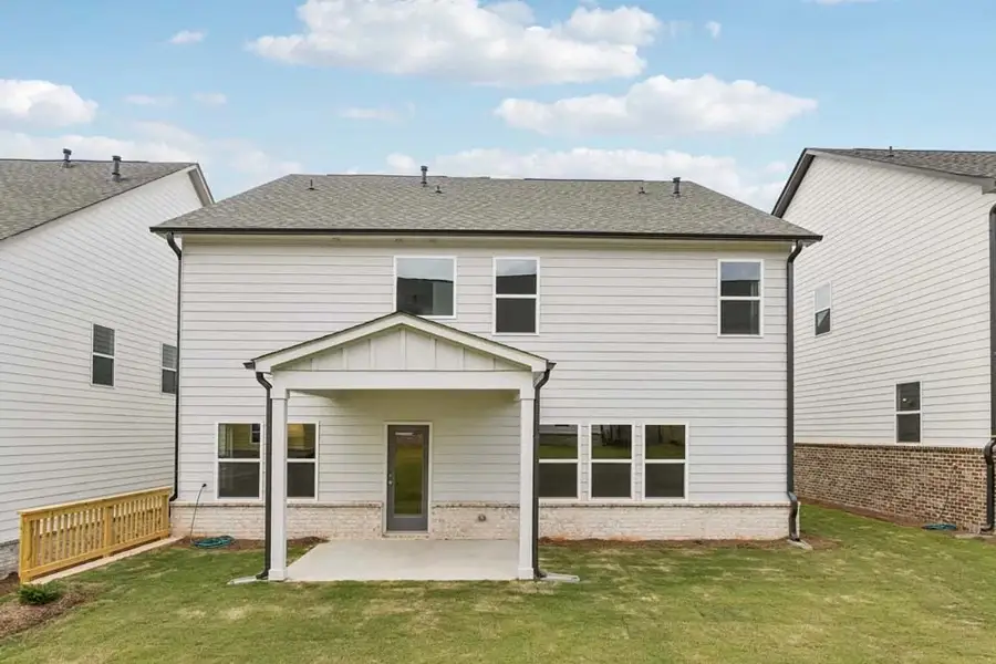 Sample Photo: Rear Exterior