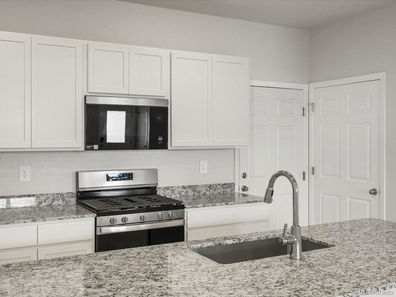 Furnished interior view inside a new home in Horizon Uptown: The Meadow Collection, Aurora (Image 8). Furnished interior view inside a new home in Horizon Uptown: The Meadow Collection, Aurora (Image 8).