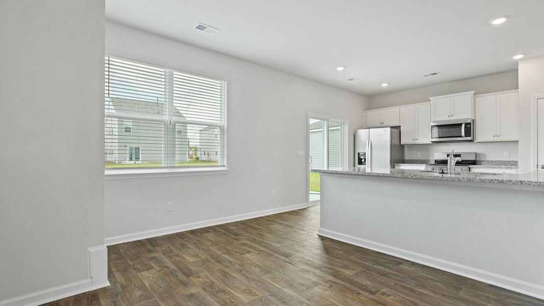 Spacious, unfurnished interior of a new home in , Summerville (Image 36).