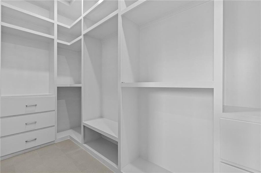 Spacious, unfurnished interior of a new home in , Sugar Hill (Image 70).