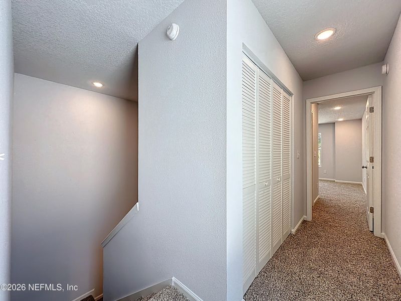Spacious, unfurnished interior of a new home in , Jacksonville (Image 12).