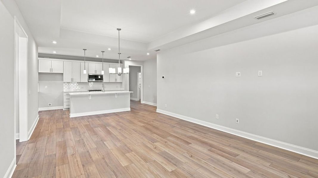 Spacious, unfurnished interior of a new home in Sun City Hilton Head, Bluffton (Image 35).