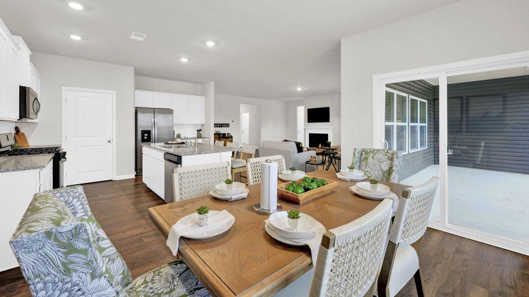 Representative furnished interior of a home built from the Denton by D.R. Horton in Harbor Crest, Ooltewah (Image 16).