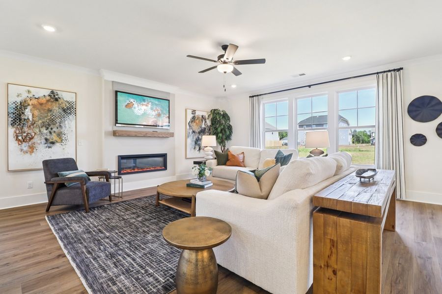 Representative furnished interior of a home built from the Bradley II by Great Southern Homes in Sedona, Greenville (Image 96).