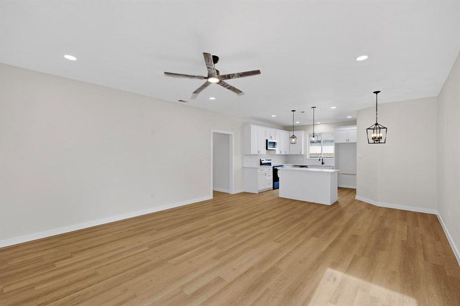 Spacious, unfurnished interior of a new home in , Rice (Image 16).