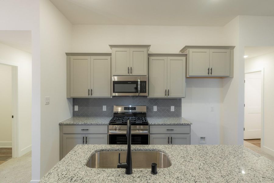 Furnished interior view inside a new home in , Conroe (Image 4).