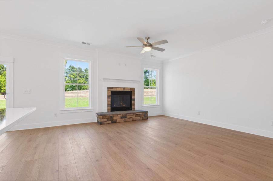 Spacious, unfurnished interior of a new home in Hancock Farms, Aiken (Image 11).