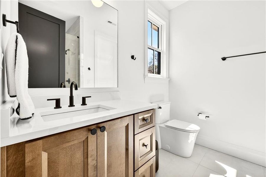 Furnished interior view inside a new home in , Atlanta (Image 35).