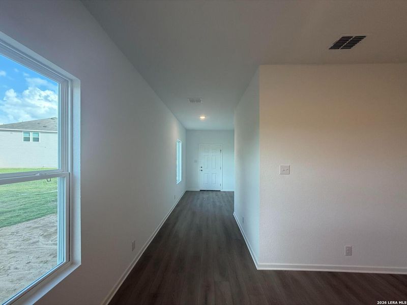 Spacious, unfurnished interior of a new home in Hennersby Hollow, San Antonio (Image 14). Spacious, unfurnished interior of a new home in Hennersby Hollow, San Antonio (Image 14).