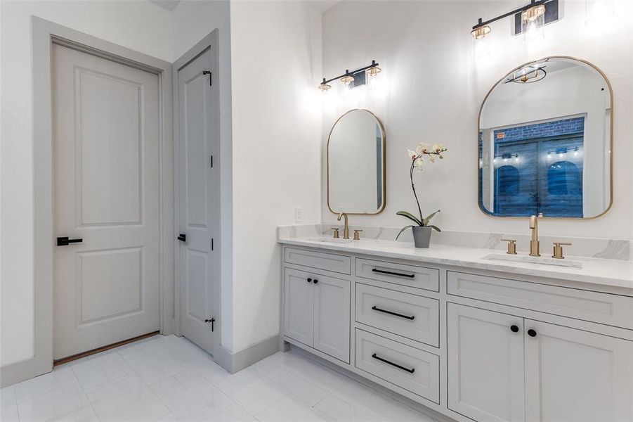 Furnished interior view inside a new home in , Dallas (Image 9). Furnished interior view inside a new home in , Dallas (Image 9).