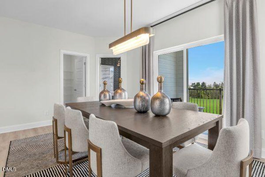 P_RAL_TWW_Julianne_Model_INT_DIN_4