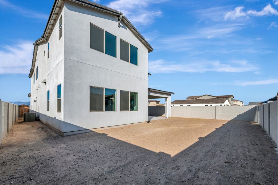 Exterior details and patio area of a home in Soleo, San Tan Valley (Image 20).