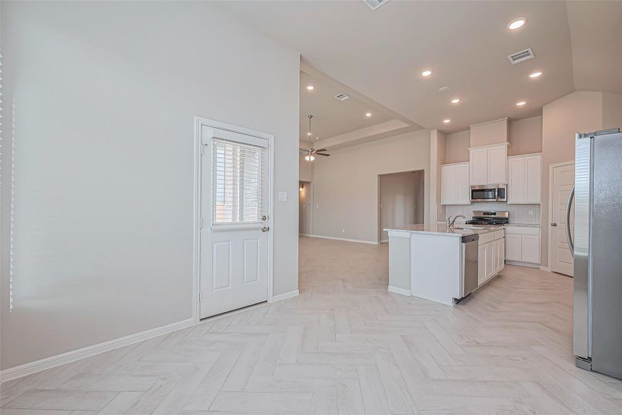 Spacious, unfurnished interior of a new home in La Segarra, Brookshire (Image 43).