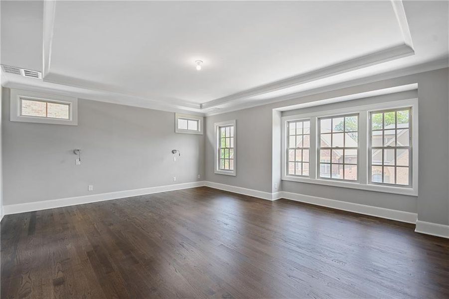 Spacious, unfurnished interior of a new home in Laurel View, Suwanee (Image 34).