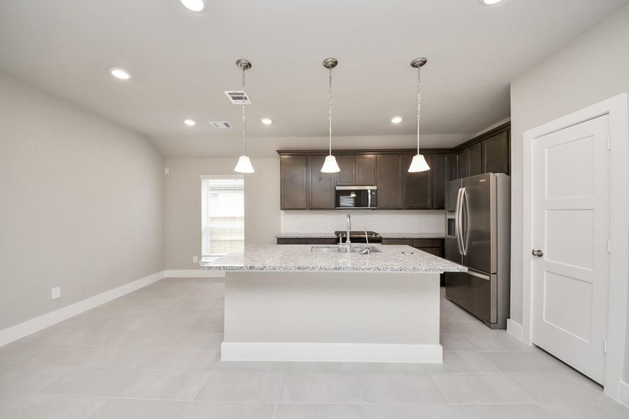 Furnished interior view inside a new home in , Tomball (Image 27).