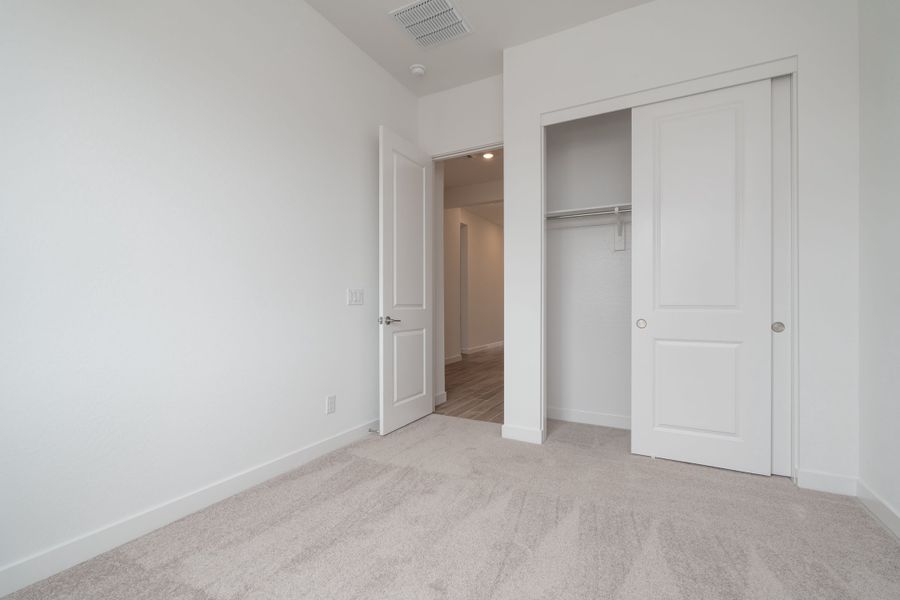 Spacious, unfurnished interior of a new home in Soleo, San Tan Valley (Image 13). Spacious, unfurnished interior of a new home in Soleo, San Tan Valley (Image 13).