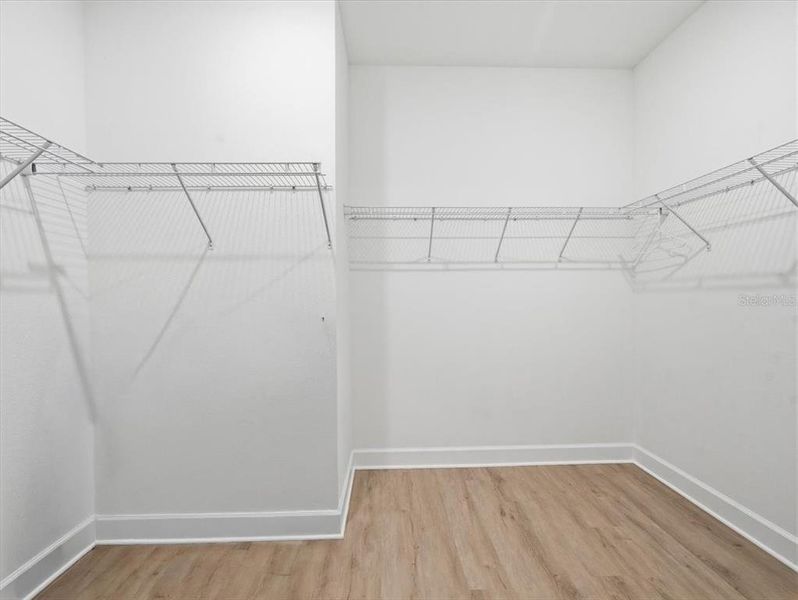 Spacious, unfurnished interior of a new home in , Spring Hill (Image 41).