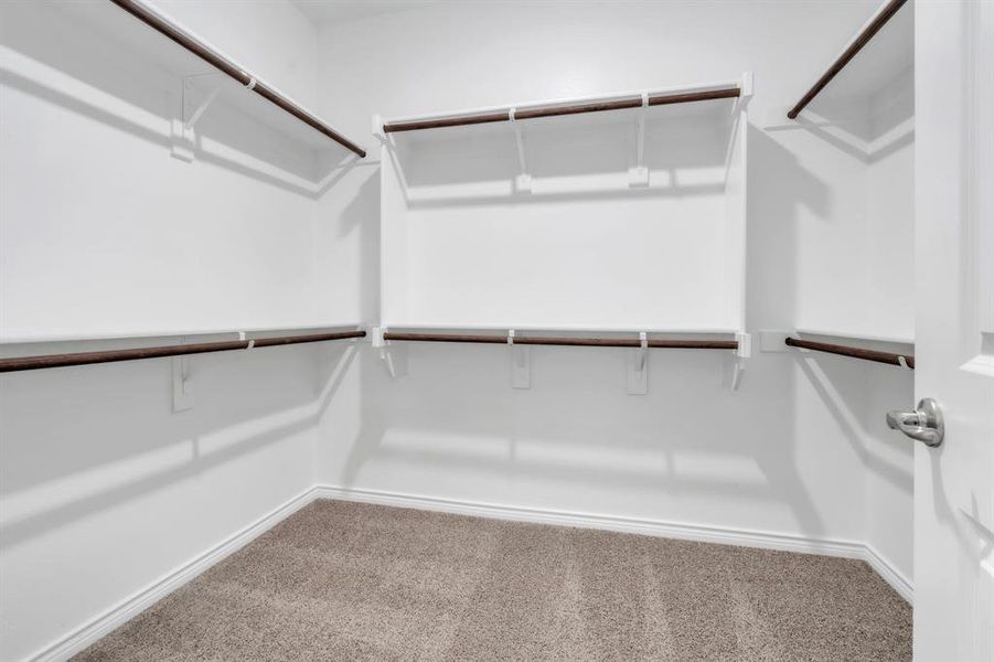 Spacious, unfurnished interior of a new home in The Landing at Hidden Lakes, McKinney (Image 20).