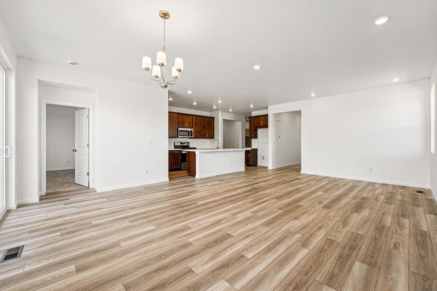 Spacious, unfurnished interior of a new home in The Aurora Highlands, Aurora (Image 17).