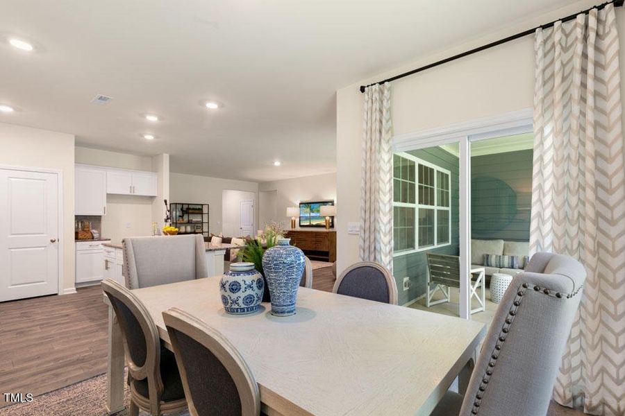 dr-horton-anderson-farm-booth-model-021 dr-horton-anderson-farm-booth-model-021