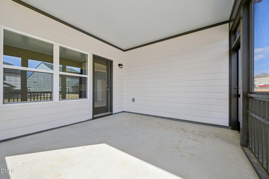 41-web-or-mls-Ken Dr-S2402-041