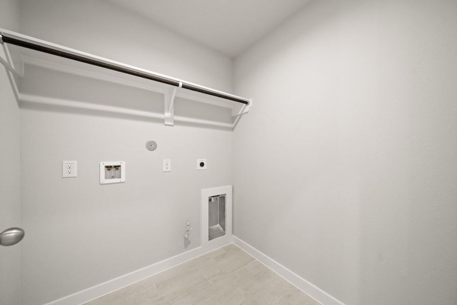 Spacious, unfurnished interior of a new home in Huntington Place, Rosharon (Image 19). Spacious, unfurnished interior of a new home in Huntington Place, Rosharon (Image 19).