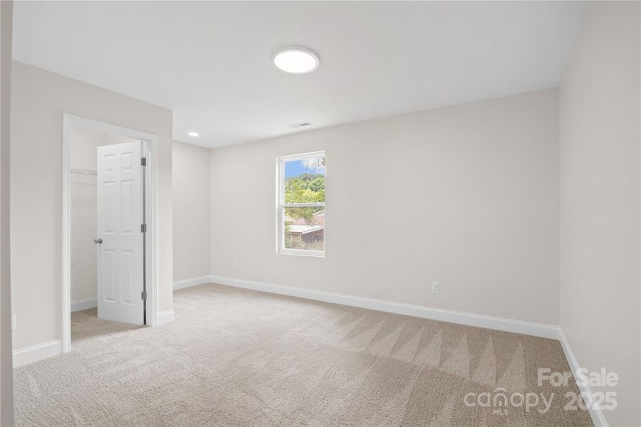 Spacious, unfurnished interior of a new home in , Monroe (Image 13).