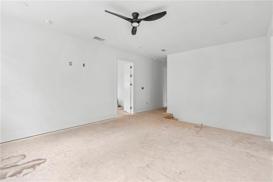 Image 18 of a home in .