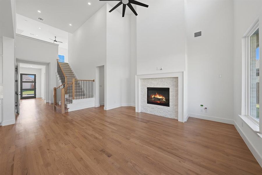 Spacious, unfurnished interior of a new home in Tavolo Park, Fort Worth (Image 21).