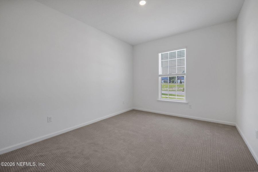 Spacious, unfurnished interior of a new home in Hyland Trail, Green Cove Springs (Image 33).