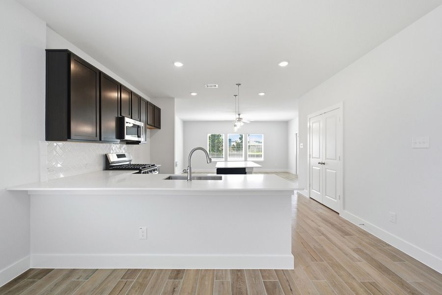 Furnished interior view inside a new home in Magnolia Springs, Montgomery (Image 8).
