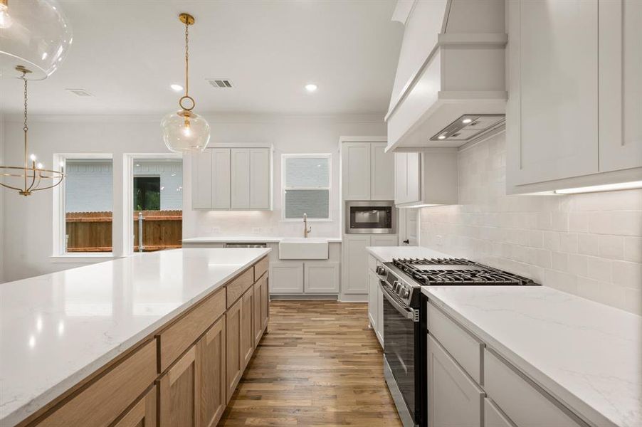 Furnished interior view inside a new home in Parks of Aledo, Aledo (Image 8).