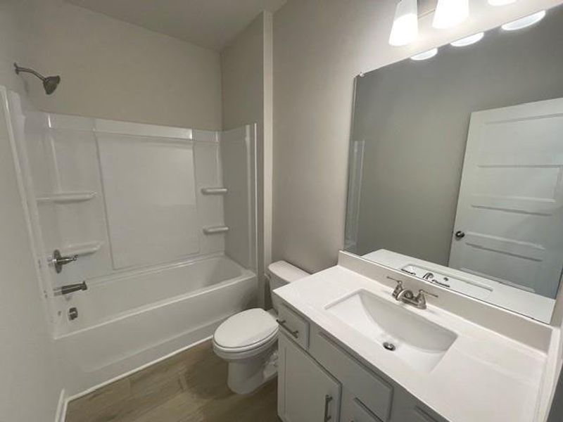 Furnished interior view inside a new home in Ponderosa Farms Estates, Gainesville (Image 11).