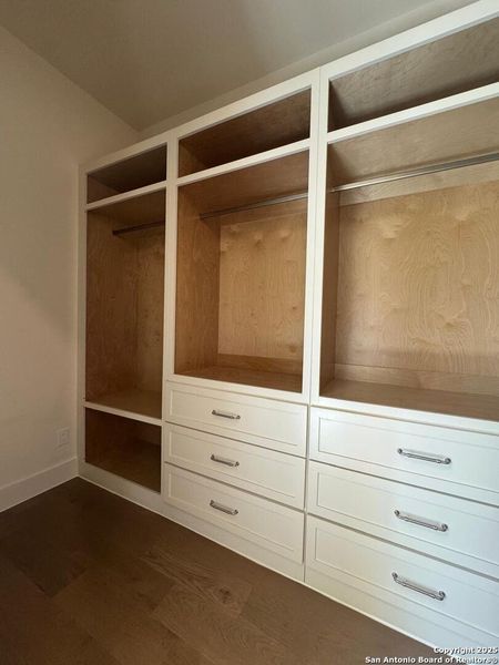 Furnished interior view inside a new home in , Terrell Hills (Image 39). Furnished interior view inside a new home in , Terrell Hills (Image 39).