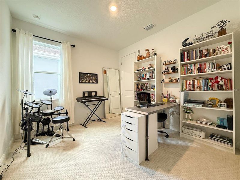 Furnished interior view inside a new home in , Minneola (Image 17).